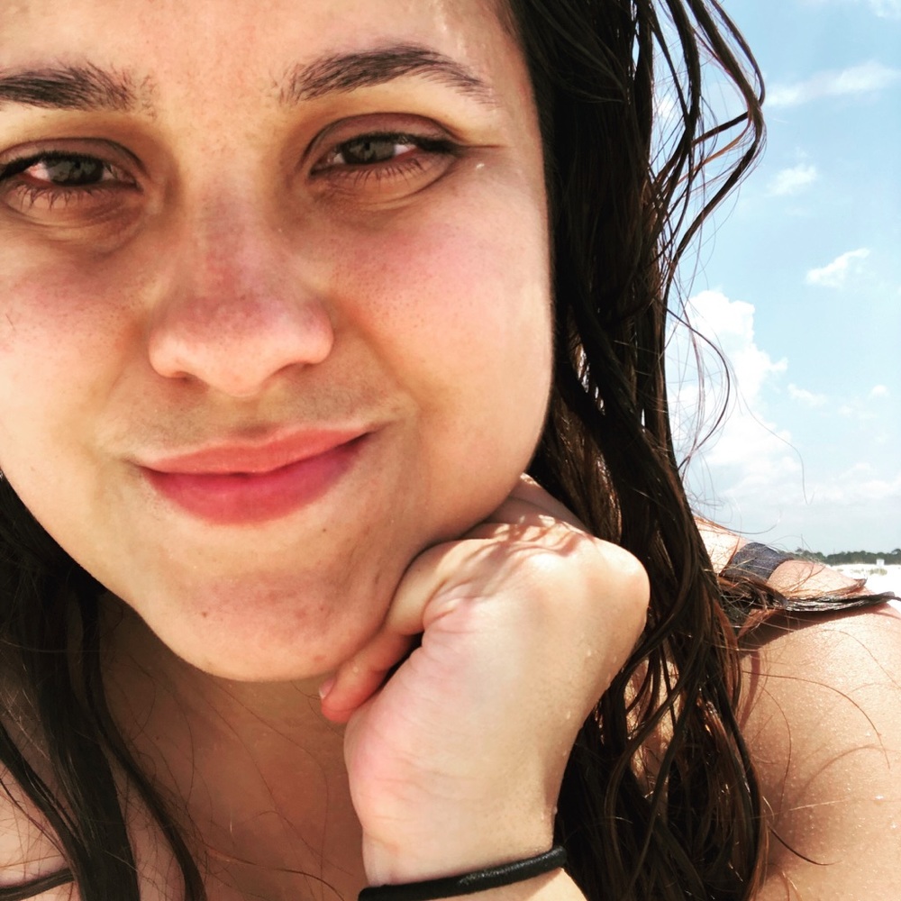 Meet your Posher, Daniela